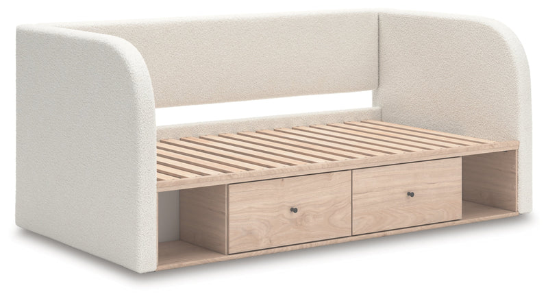 Shapella Upholstered Bed
