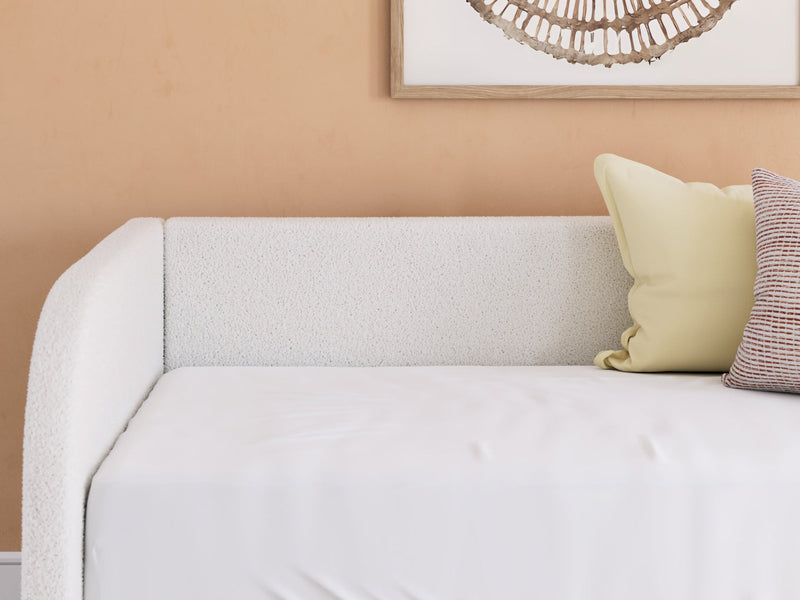 Shapella Upholstered Bed