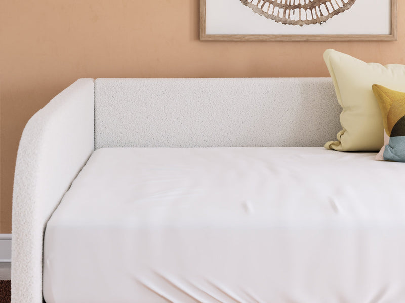 Shapella Upholstered Bed