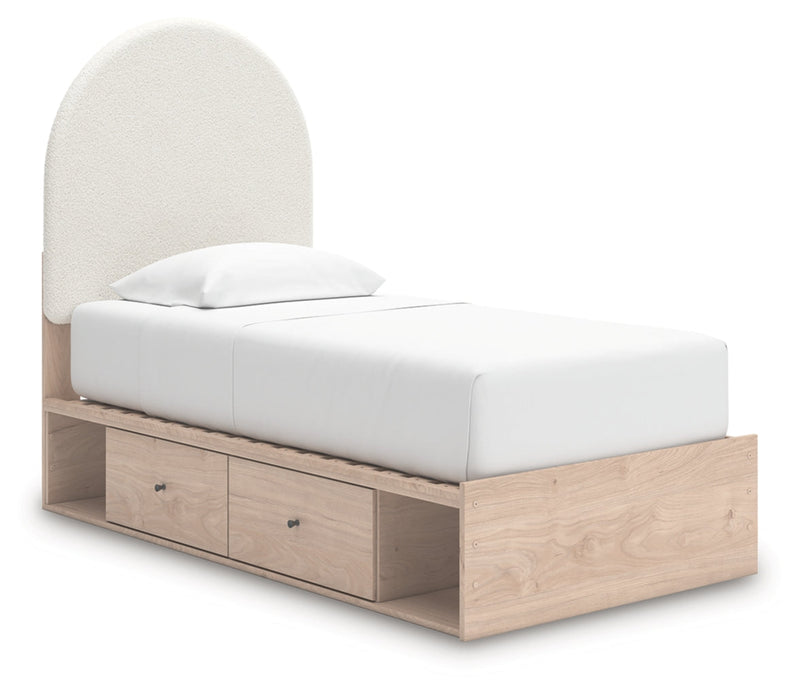 Shapella Upholstered Bed