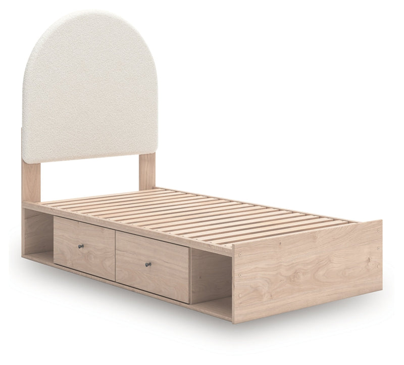 Shapella Upholstered Bed