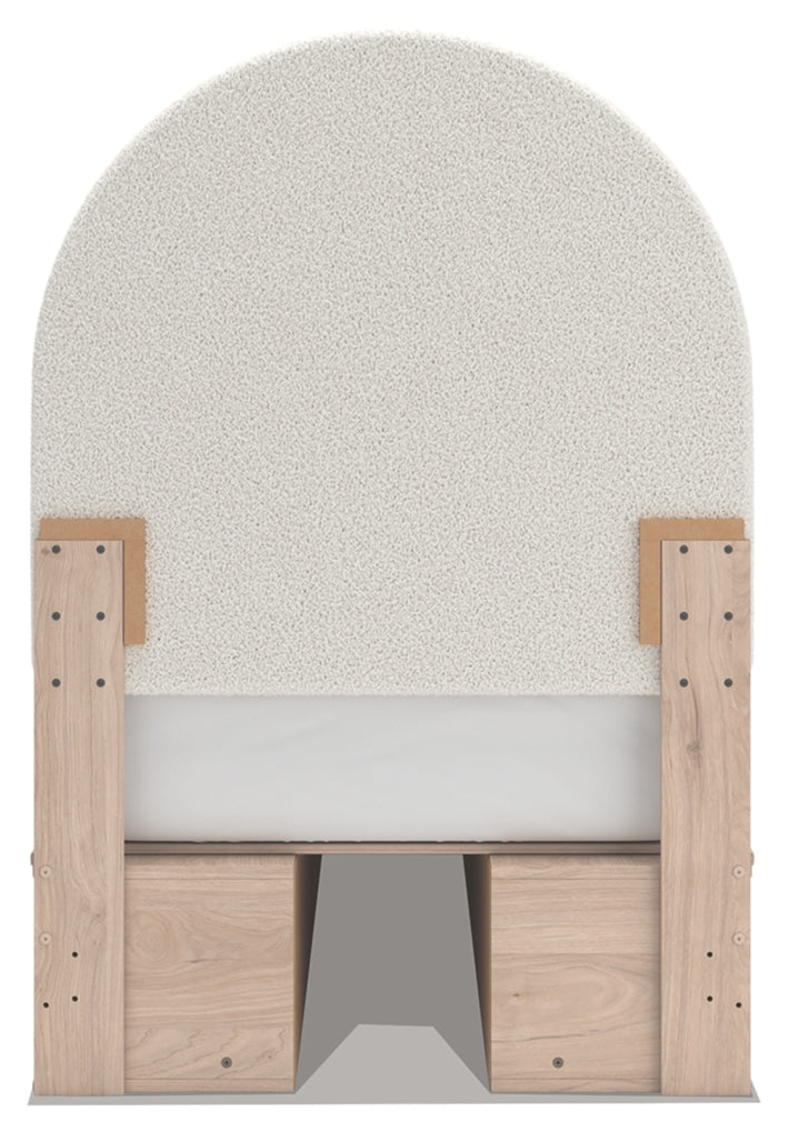 Shapella Upholstered Bed