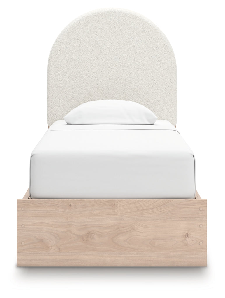 Shapella Upholstered Bed