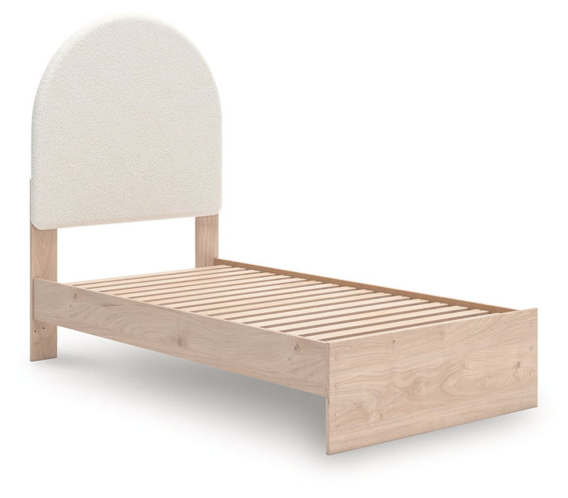 Shapella Upholstered Bed