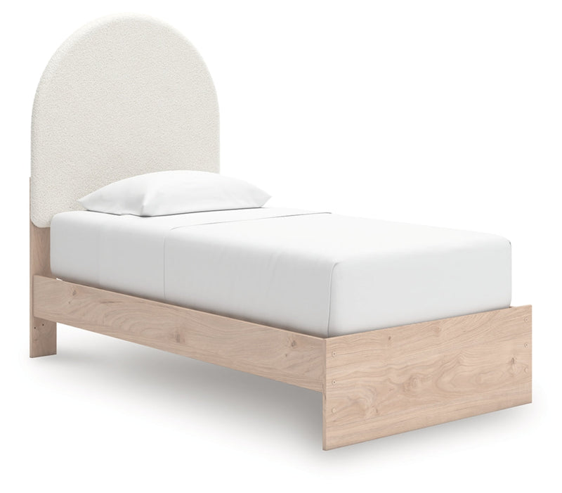 Shapella Upholstered Bed