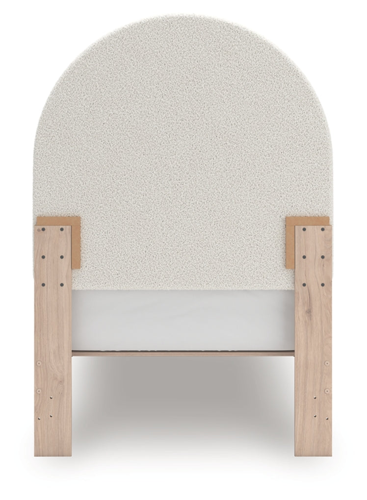 Shapella Upholstered Bed
