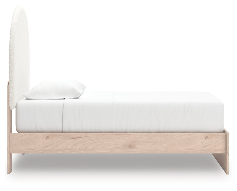 Shapella Upholstered Bed