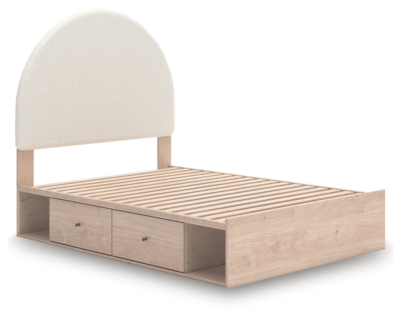 Shapella Upholstered Bed