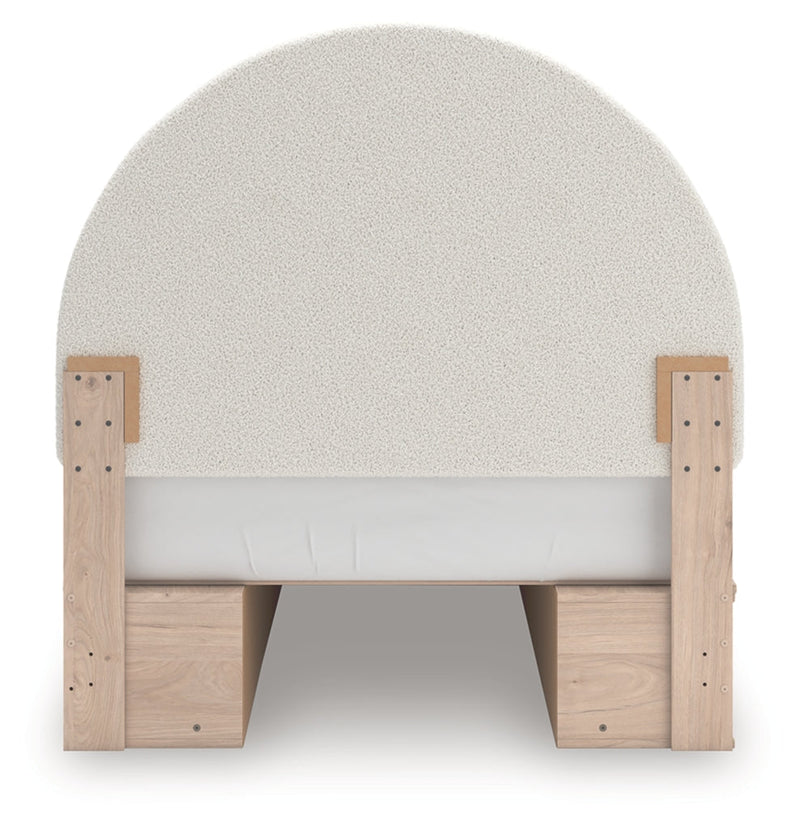 Shapella Upholstered Bed