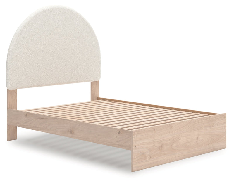 Shapella Upholstered Bed