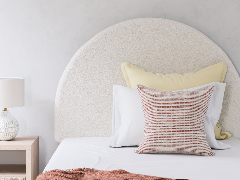 Shapella Upholstered Bed