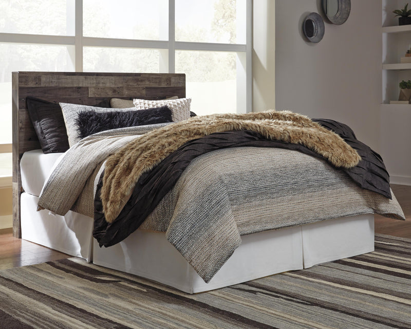 Derekson Bedroom Sets