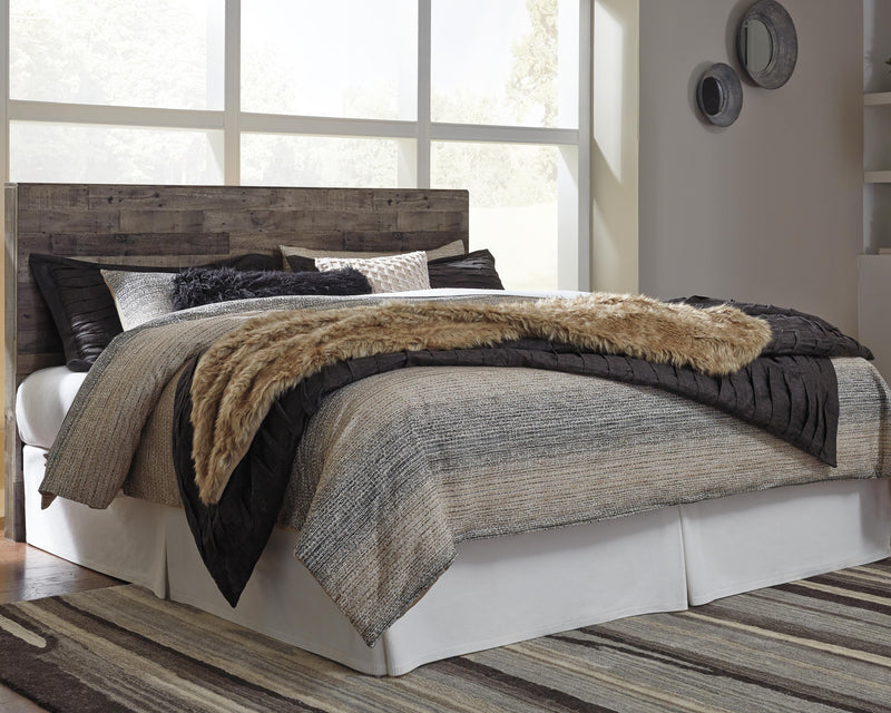 Derekson Bedroom Sets