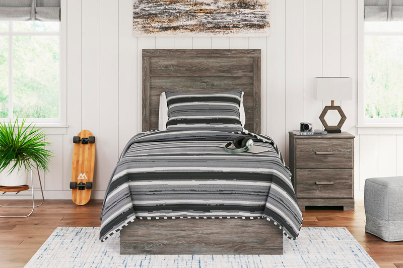 Ralinksi Bedroom Sets