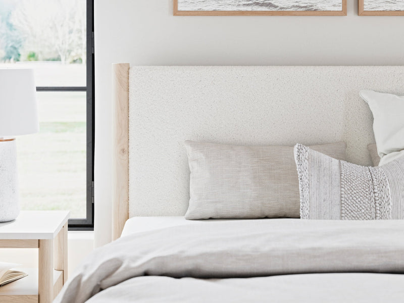 Cadmori Panel Bed