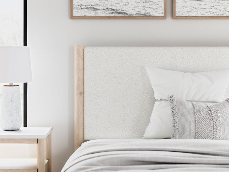 Cadmori Panel Bed