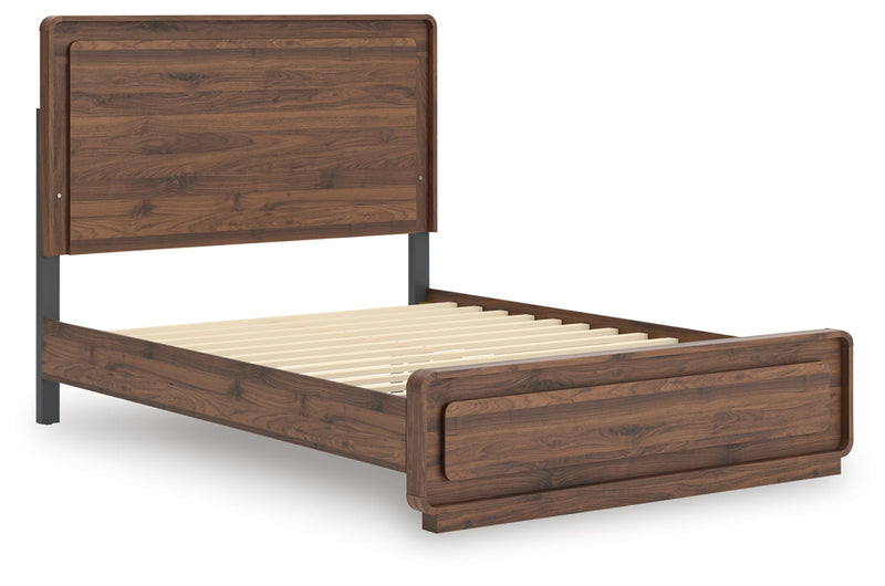 Hollinaze Panel Bed