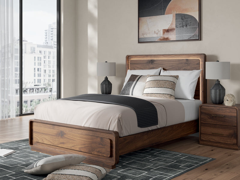 Hollinaze Panel Bed