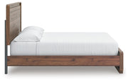 Hollinaze Panel Bed