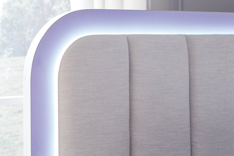 Frostlyn Upholstered Panel Bed