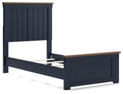 Landocken Bedroom Sets