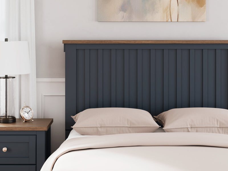 Landocken Panel Bed