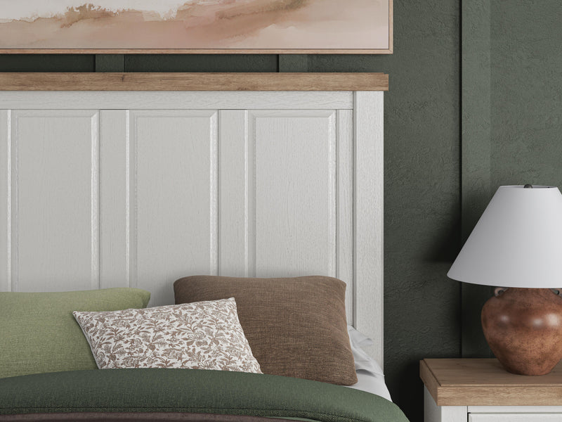 Savonport Bedroom Sets