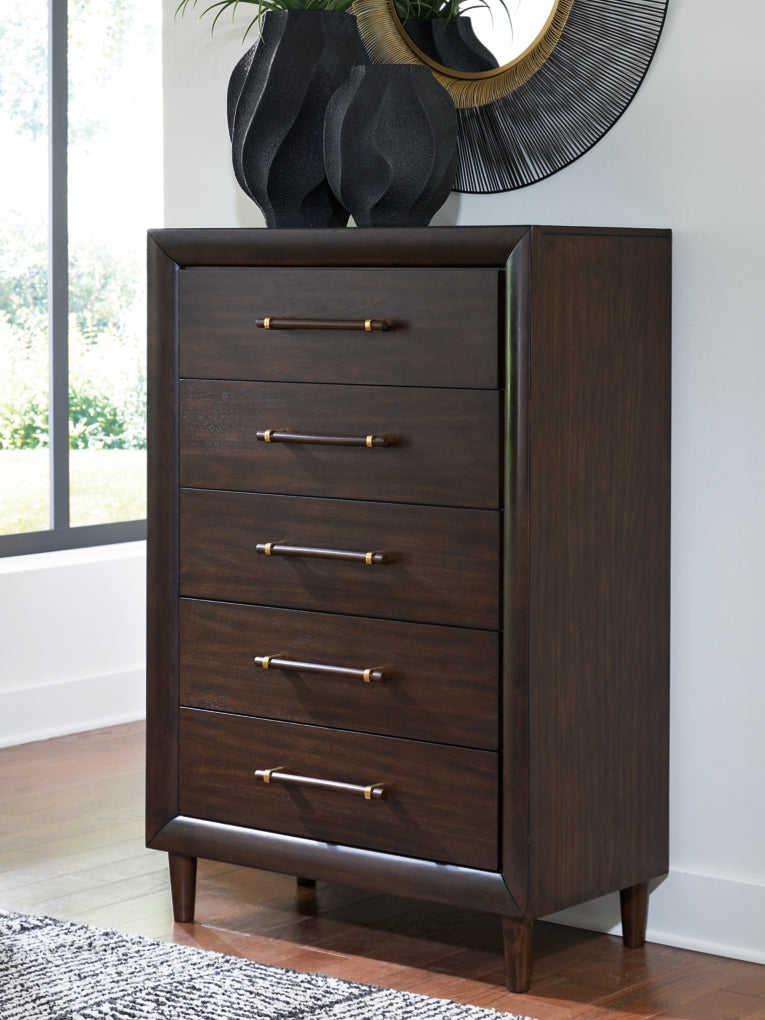 Dantenton Dresser & Chest