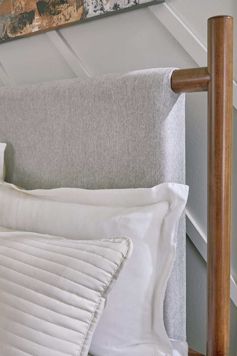 Lyncott Bedroom Sets