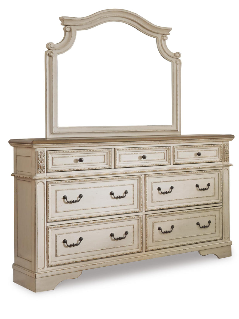 Realyn Bedroom Sets