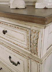 Realyn Bedroom Sets