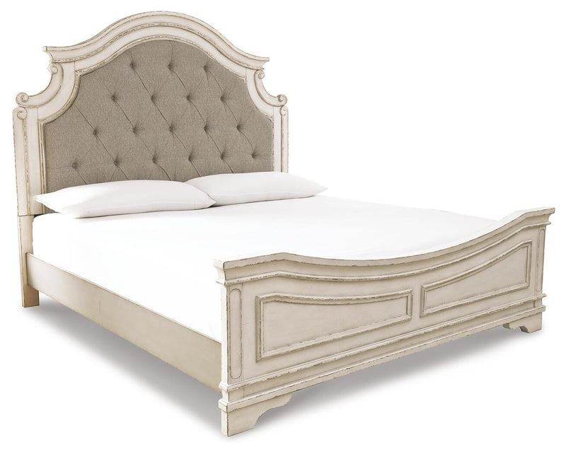 Realyn Bedroom Sets