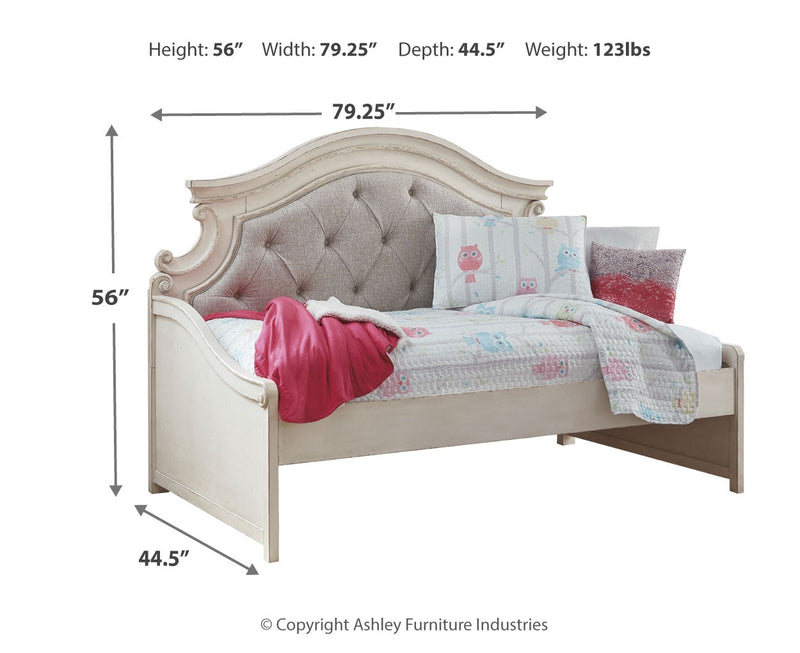 Realyn Bed