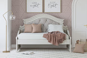 Realyn Bed
