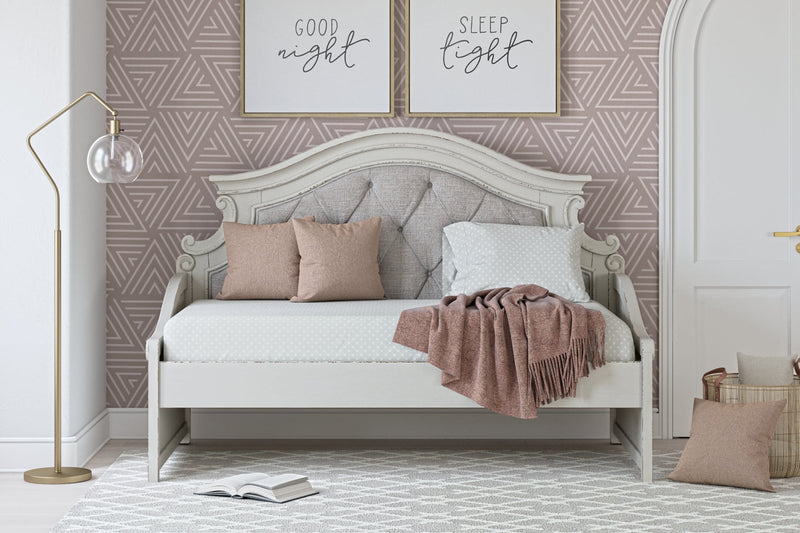 Realyn Bed