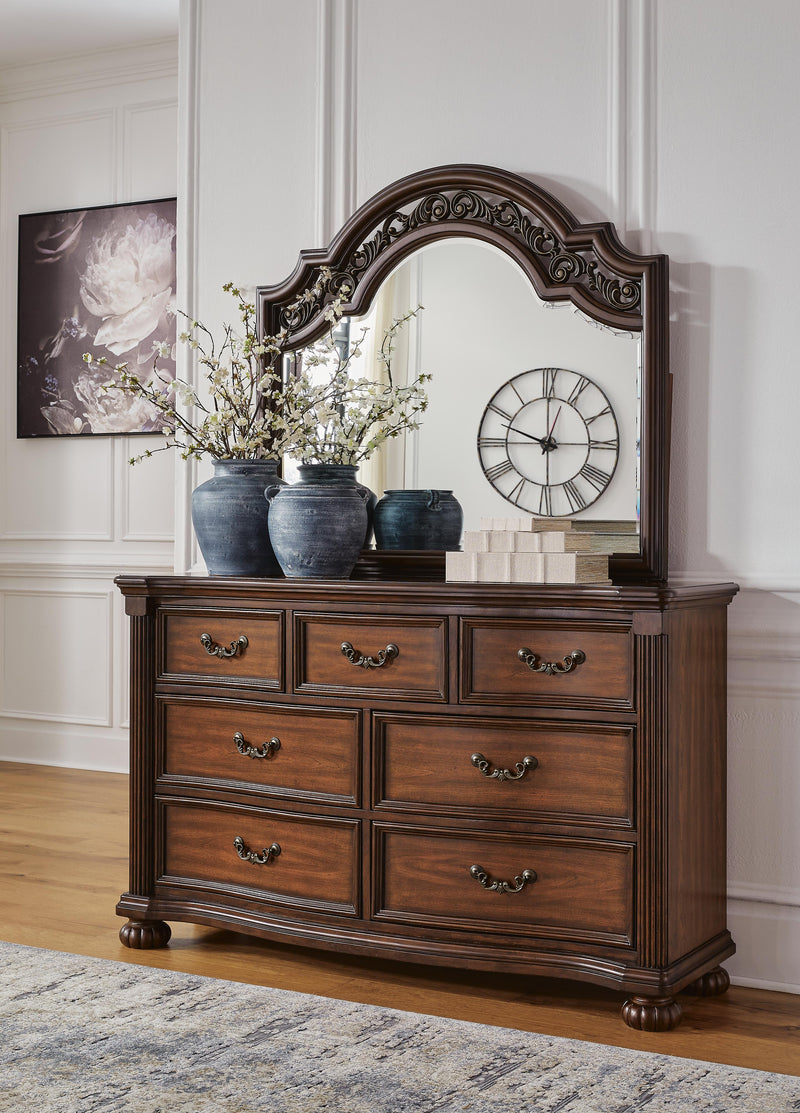 Lavinton Bedroom Sets