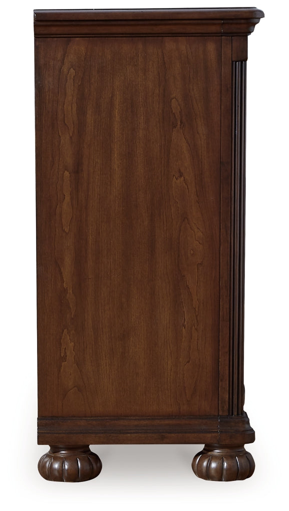 Lavinton Dresser & Chest