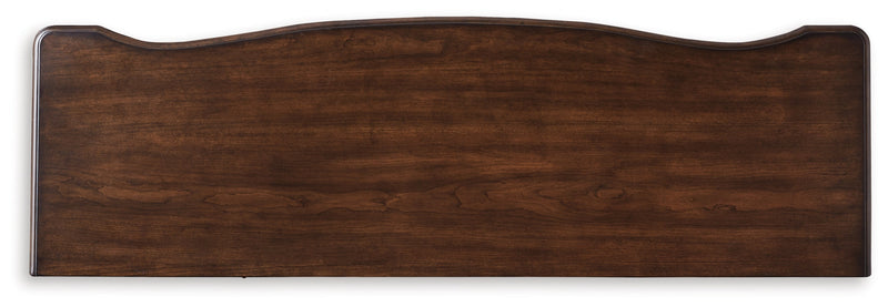 Lavinton Dresser & Chest