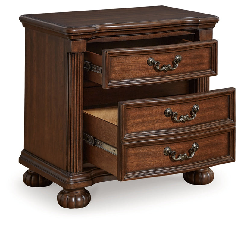 Lavinton Poster Bed, Dresser, Mirror, Chest & Nightstand, Bedroom Set