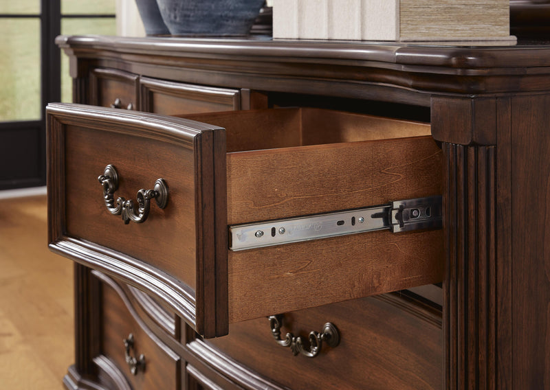 Lavinton Mirrored Dressers