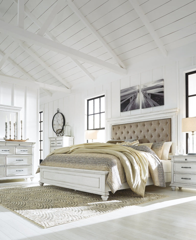 Kanwyn Panel Bed