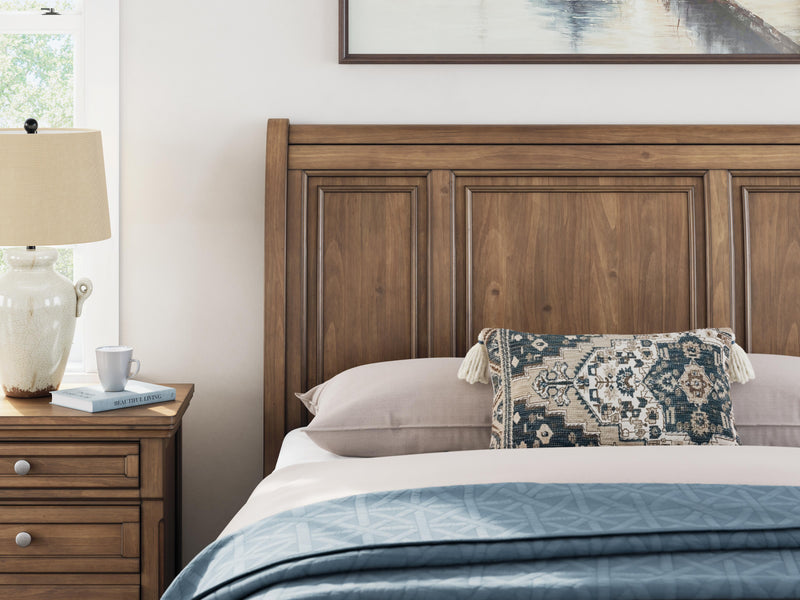 Feddinger Bedroom Sets