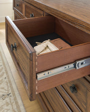 Zackaryn Mirrored Dressers