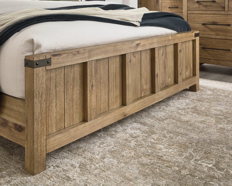 Ridgester Panel Bed