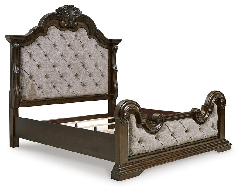 Maylee Bedroom Sets