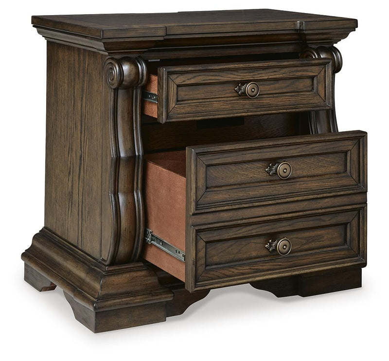 Maylee Bedroom Sets