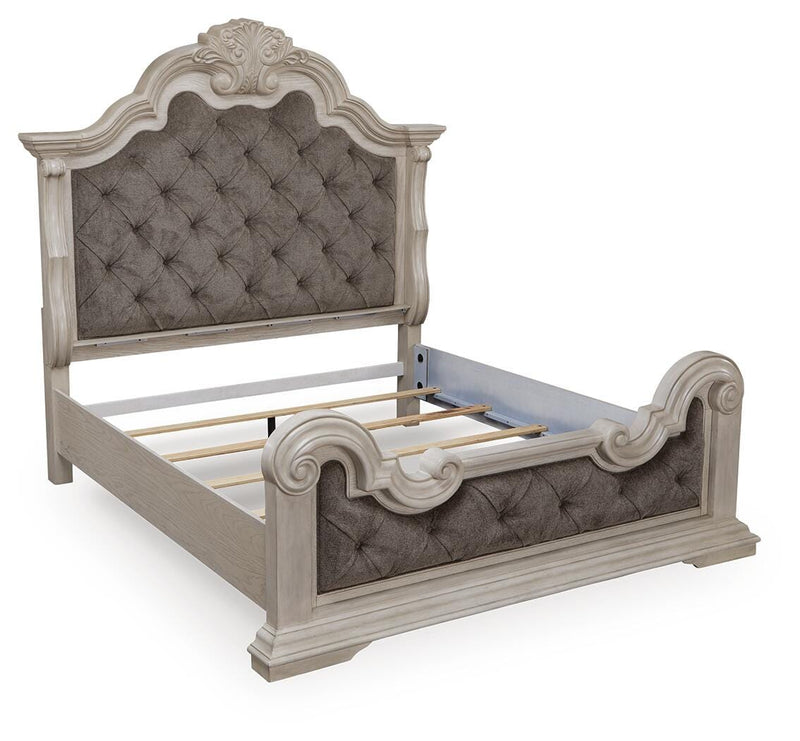Bruchandi Bedroom Sets