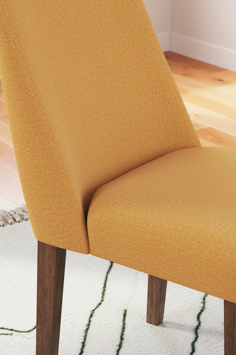 Lyncott Dining Set (Up to 4 Chairs)