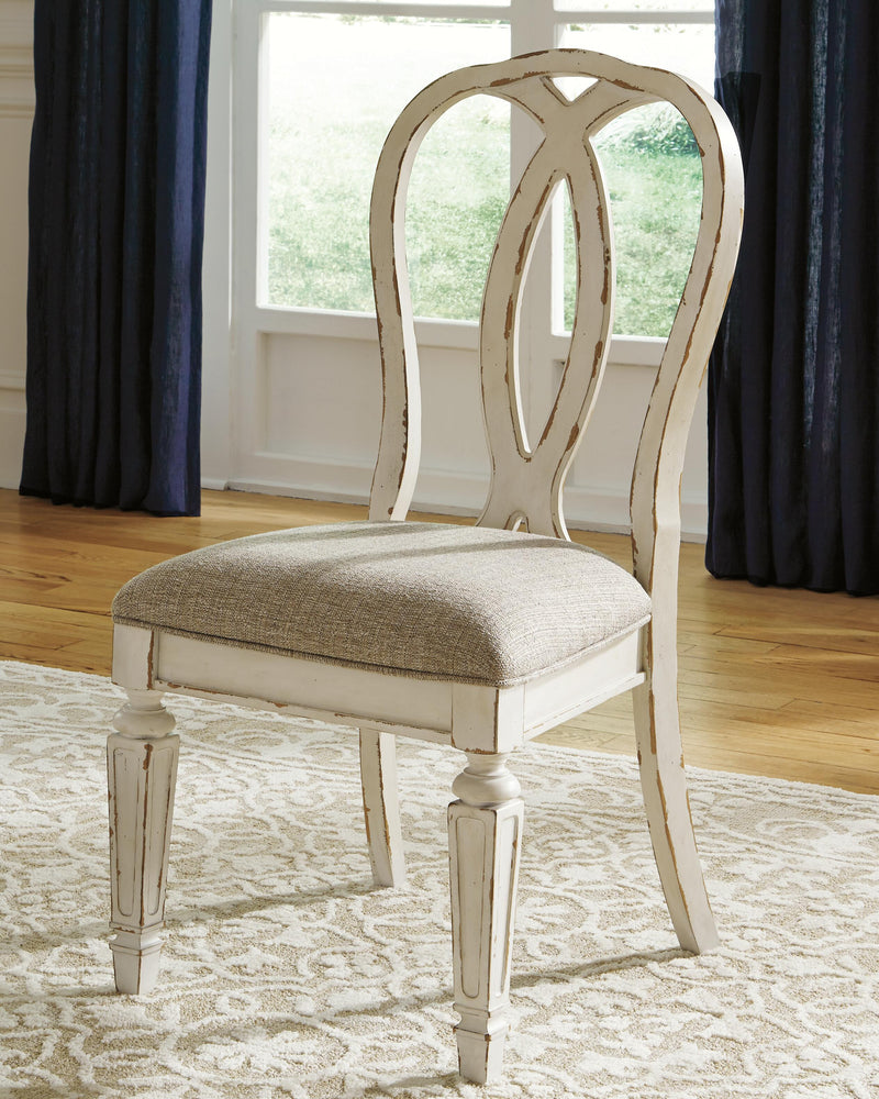 Realyn Dining Sets