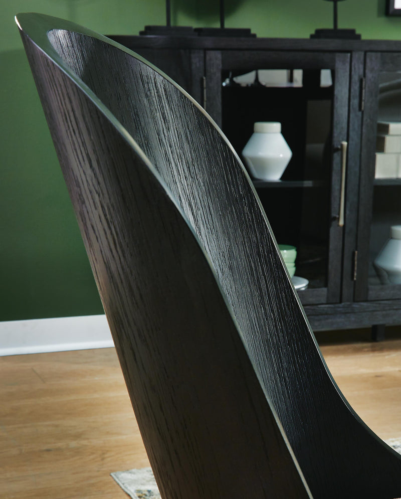 Rowanbeck Dining Sets